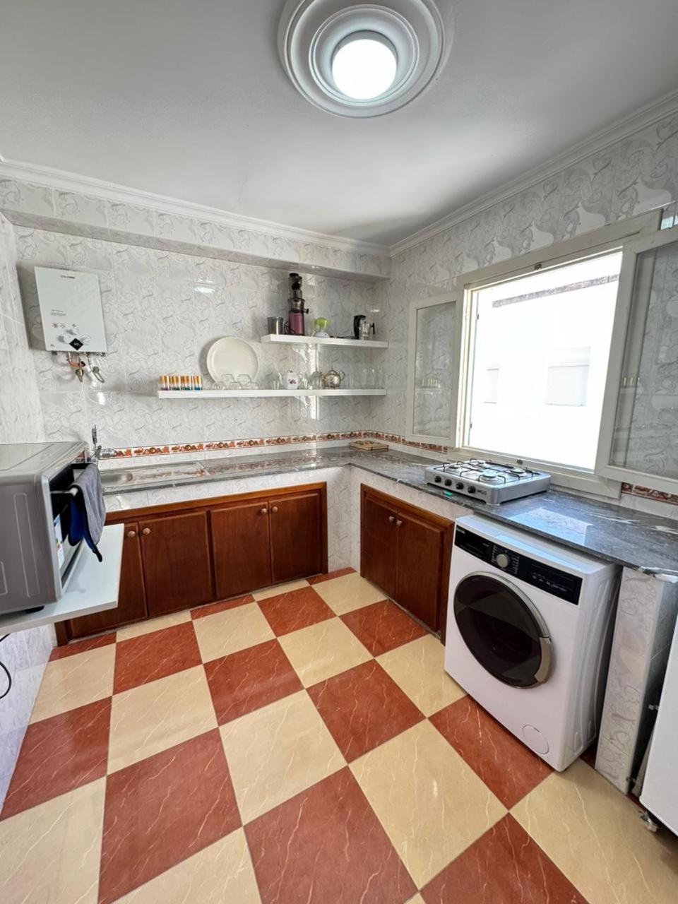 Tétouan Joli Appart Avec Terrasse Au Centre Ville מראה חיצוני תמונה